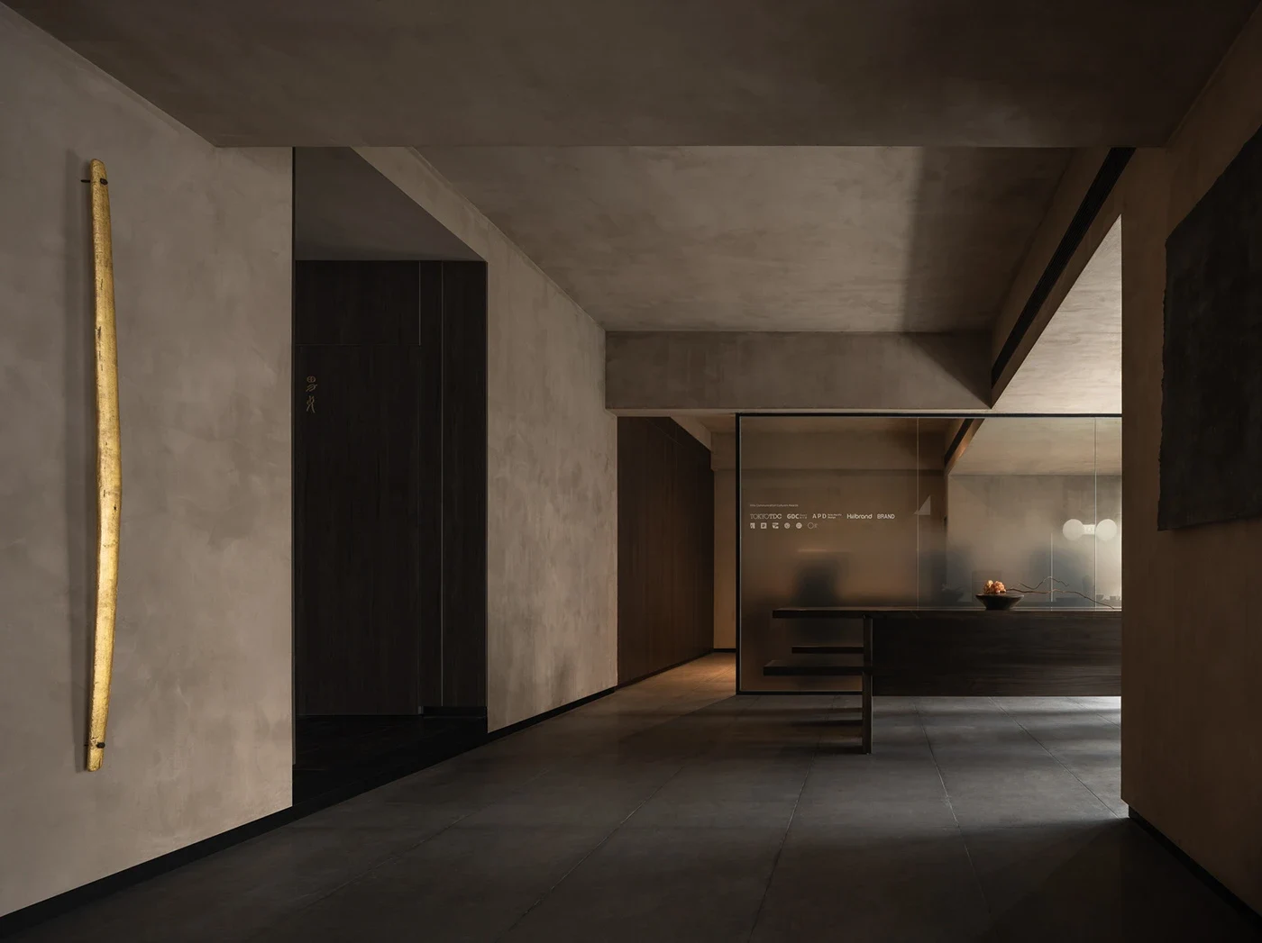 Material & Light Workplace